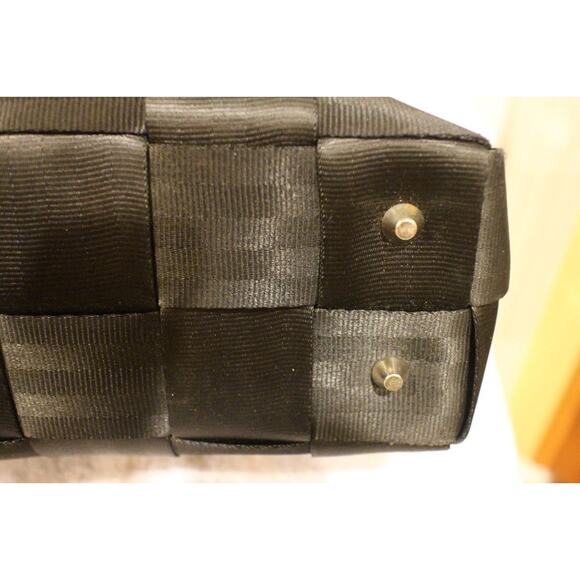 (Z) HARVEY'S seatbelt BLACK SHOULDER bag purse (100 - Picture 7 of 11